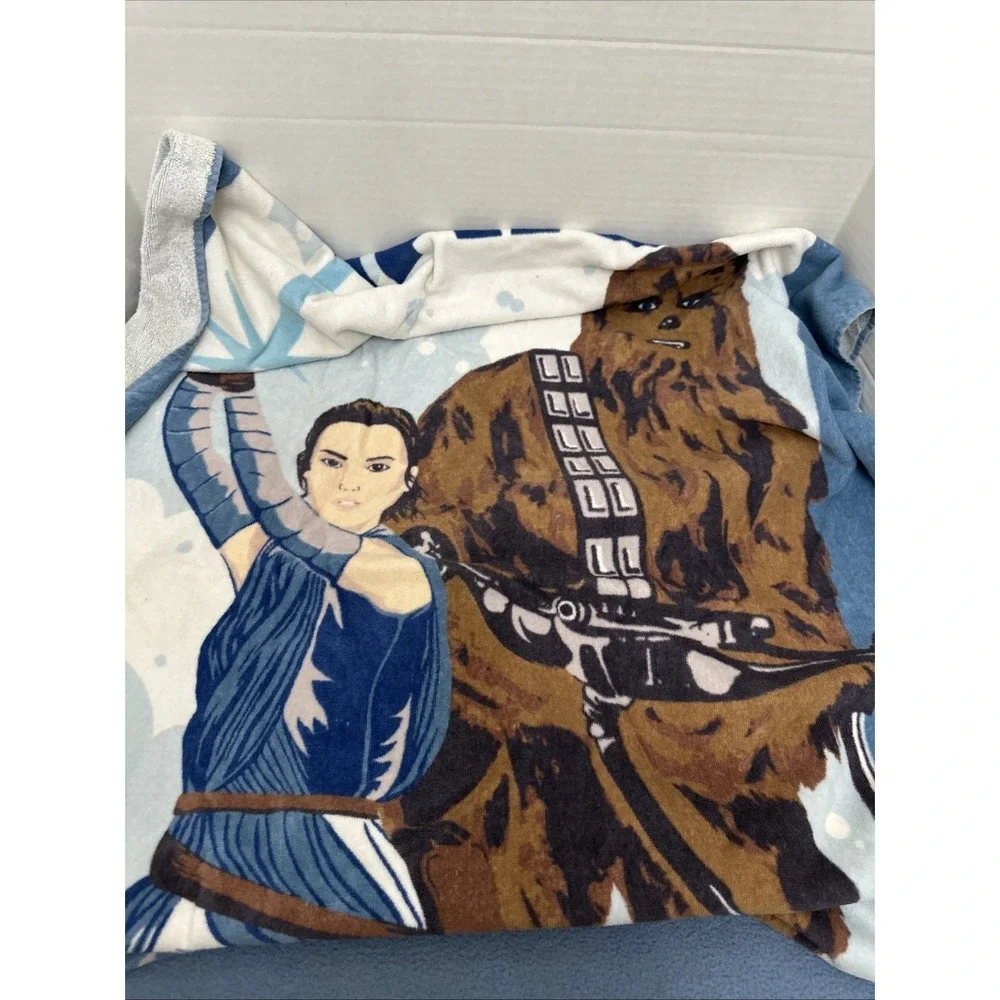 Pottery Barn‎ Kids Star Wars EP 8 Rey, Chewbacca & Porg 32